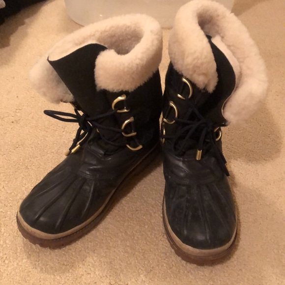 Tory Burch Flannel and Leather Shearling Duck Boots - Picture 2 of 8
